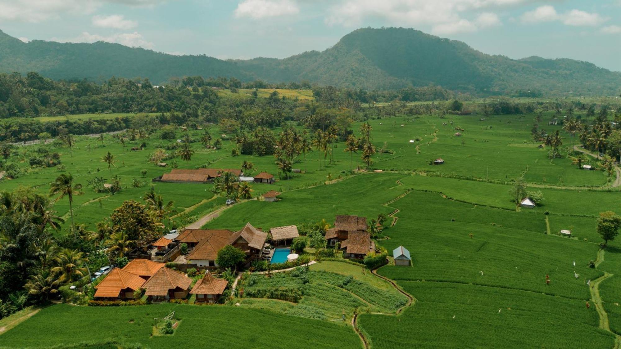 Kubu Sakian Villa And Restaurant Sidemen Silebeng Exterior photo